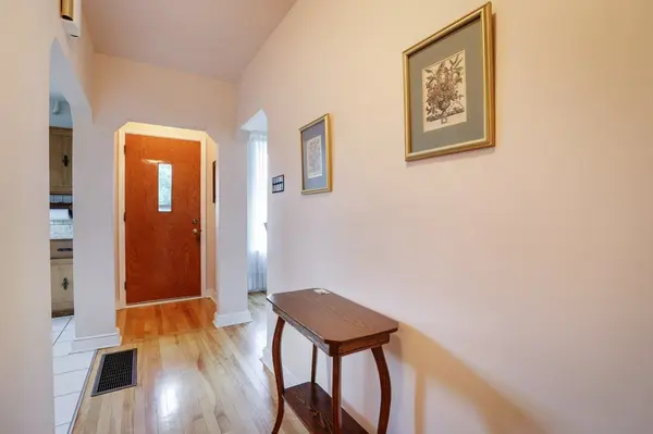 Overbrook - Castleheights And Area, ON K1K 1J3,564 Alesther ST