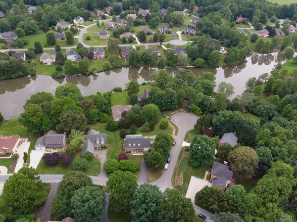 Forest, VA 24551,220 Swan LN