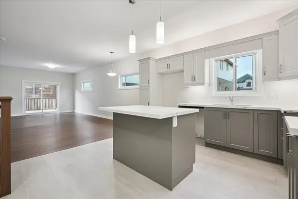 Welland, ON L3C 0K5,71 Montrose TRL