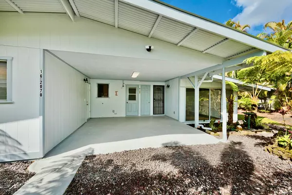 Pahoa, HI 96778,16-2070 WOODROSE DR