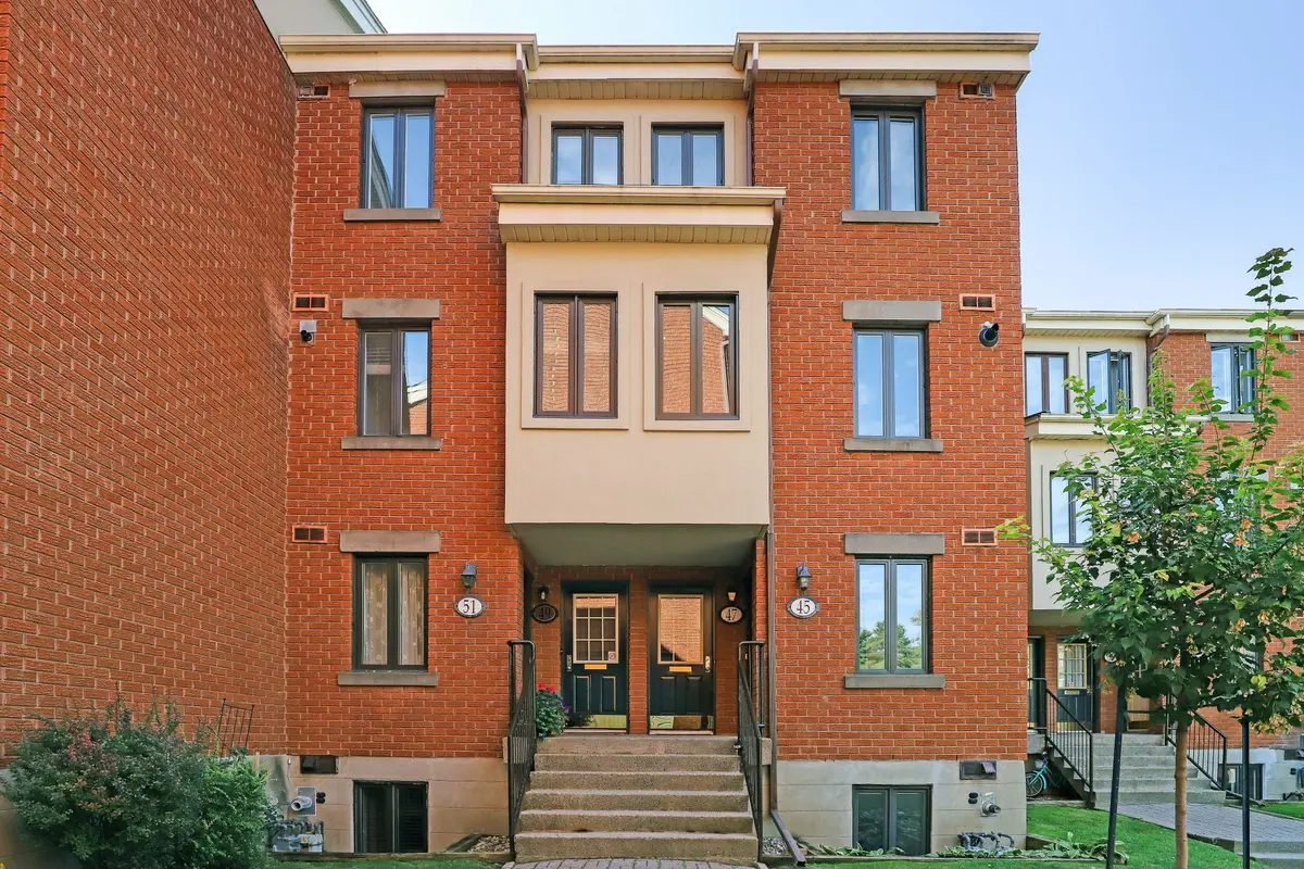 Manor Park - Cardinal Glen And Area, ON K1K 2T7,47 Crispin Private