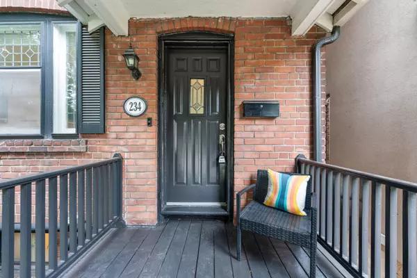 Toronto C04, ON M5M 1K9,234 Woburn AVE