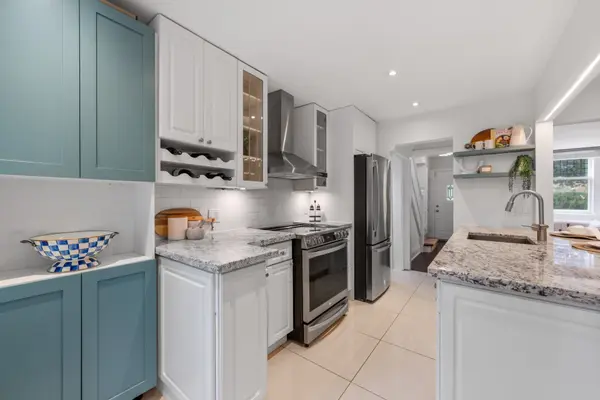 Toronto C04, ON M5M 1K9,234 Woburn AVE