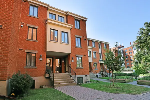 Manor Park - Cardinal Glen And Area, ON K1K 2T7,47 Crispin Private