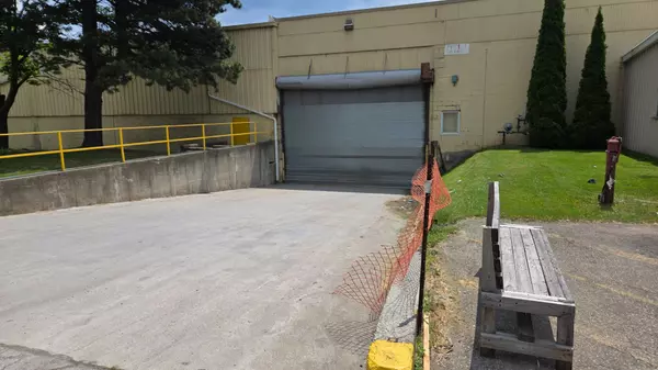 Burlington, ON L7R 3T1,2170 Queensway DR