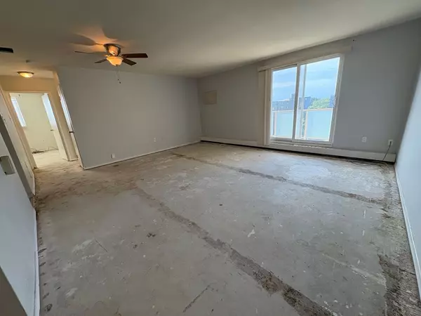 London East, ON N5Y 4T8,563 Mornington AVE #702