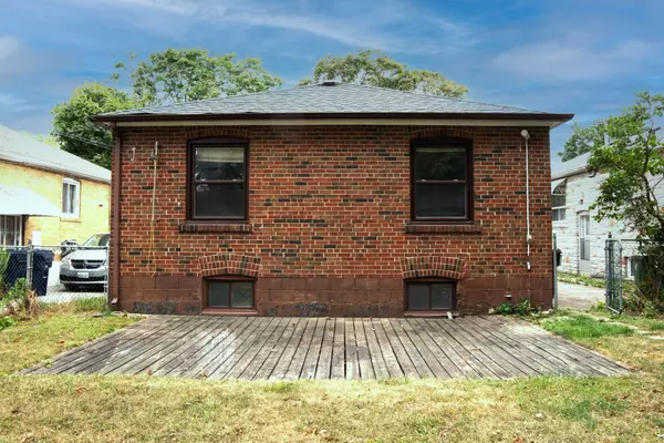 Toronto W08, ON M9B 1H7,42 Lynnford DR