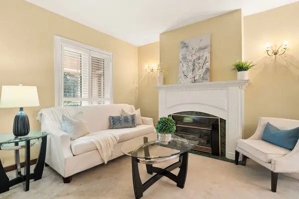 Toronto W02, ON M6P 1M5,20 Webb AVE