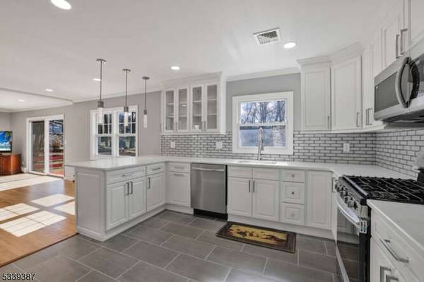 326 Central Ave, West Caldwell Twp., NJ 07006