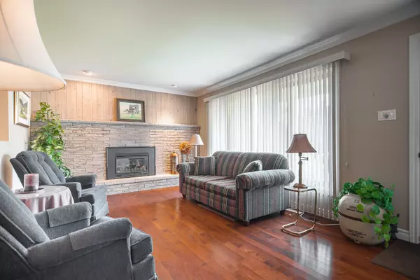 Laurentian Valley, ON K8A 7P4,186 Drive-In RD