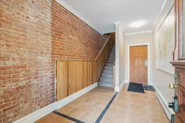 Lower Town - Sandy Hill, ON K1N 6C3,468-470 Besserer ST