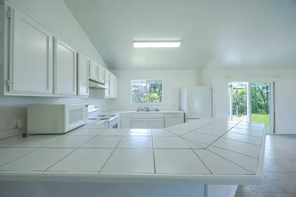 Keaau, HI 96749,15-1701 22ND AVE