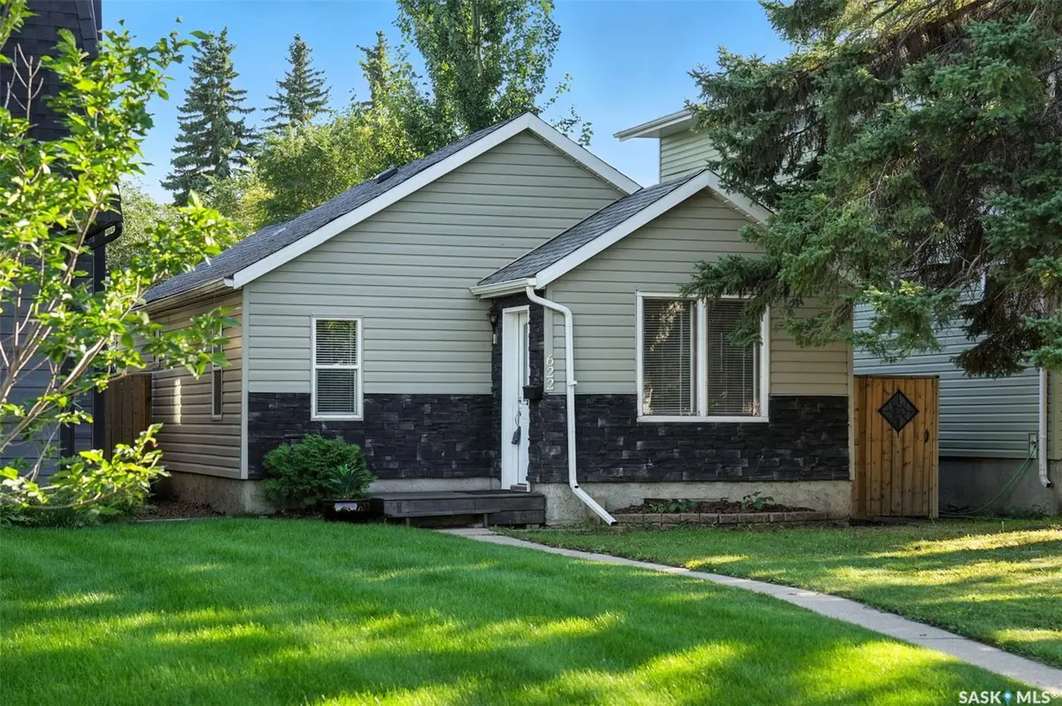 622 3rd STREET E, Saskatoon, SK S7H 1M1