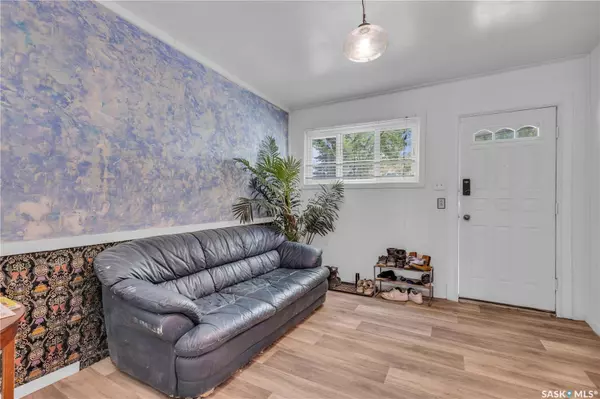 Saskatoon, SK S7L 2A6,1317 G AVENUE N