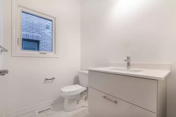 Milton, ON L9E 2E9,1442 Savoline BLVD