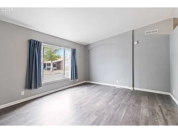 Longview, WA 98632,703 PINTAIL LN