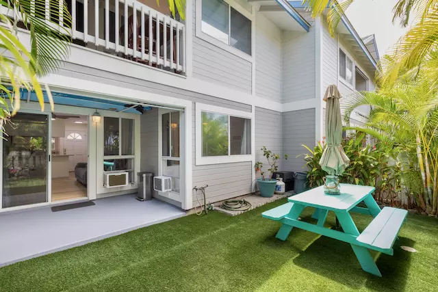 Kailua-kona, HI 96740,75-6081 ALII DR #A105