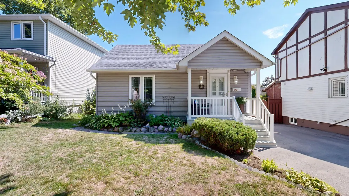 Toronto E03, ON M4B 1W4,49 Furnival RD