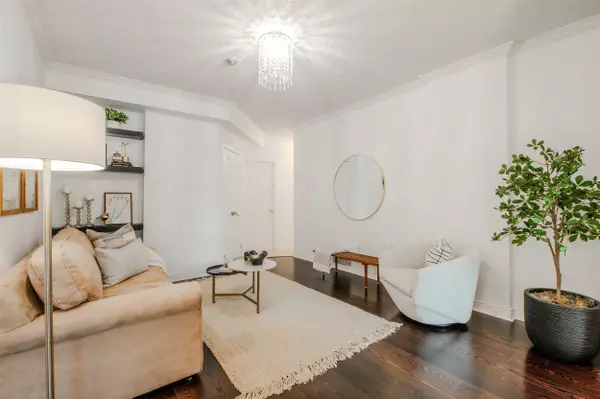 Mississauga, ON L5J 4R3,1110 Walden CIR #111