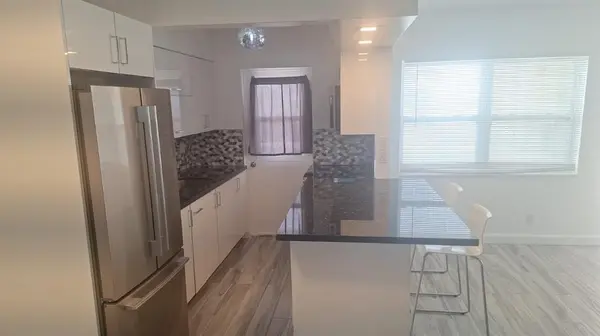 Hollywood, FL 33019,901 S Surf Rd #304