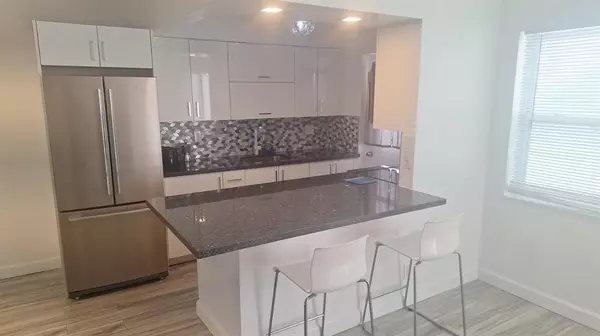 Hollywood, FL 33019,901 S Surf Rd #304