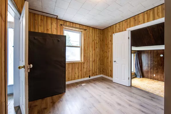 East Zorra-tavistock, ON N0B 2R0,37 Decew ST W