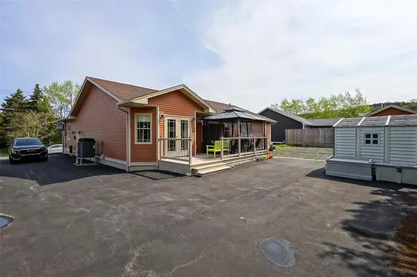 3 Hearns Road, South River, NL A0A 3W0