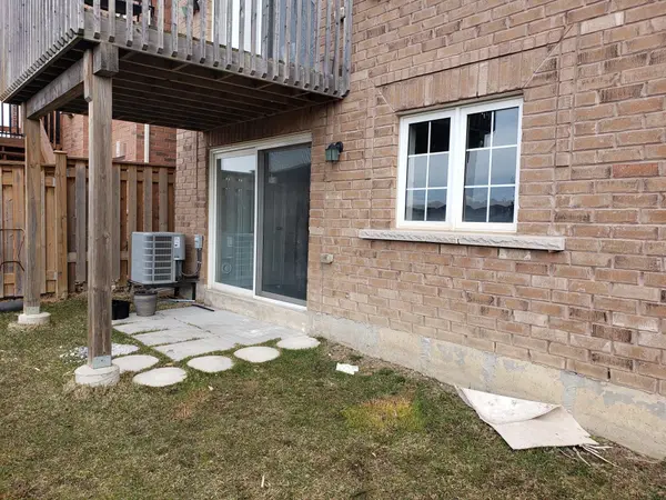 76 Miracle TRL, Brampton, ON L7A 0Y7