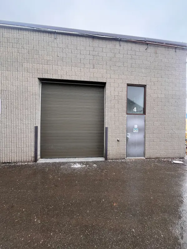 Brampton, ON L6T 5A8,253 Summerlea RD #1-4