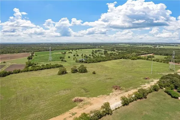 West, TX 76691,254 W Rainer Lane