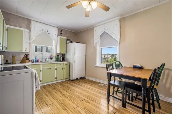 112,114 Clarence ST, Lanark Highlands, ON K0G 1K0