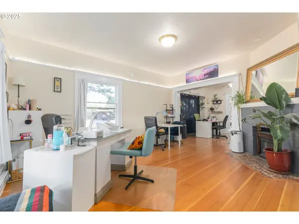 Eugene, OR 97401,1492 PEARL ST