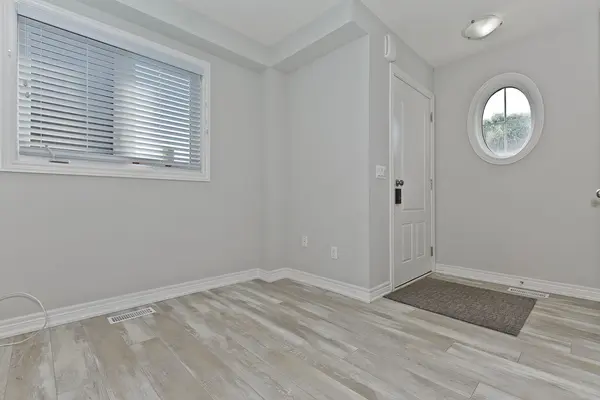 Niagara Falls, ON L2H 3P9,7768 Ascot CIR #50