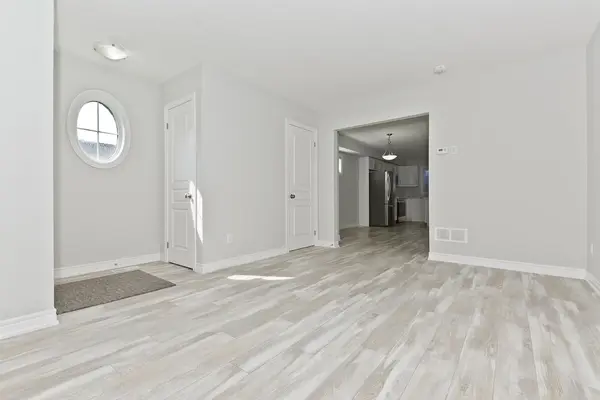 Niagara Falls, ON L2H 3P9,7768 Ascot CIR #50