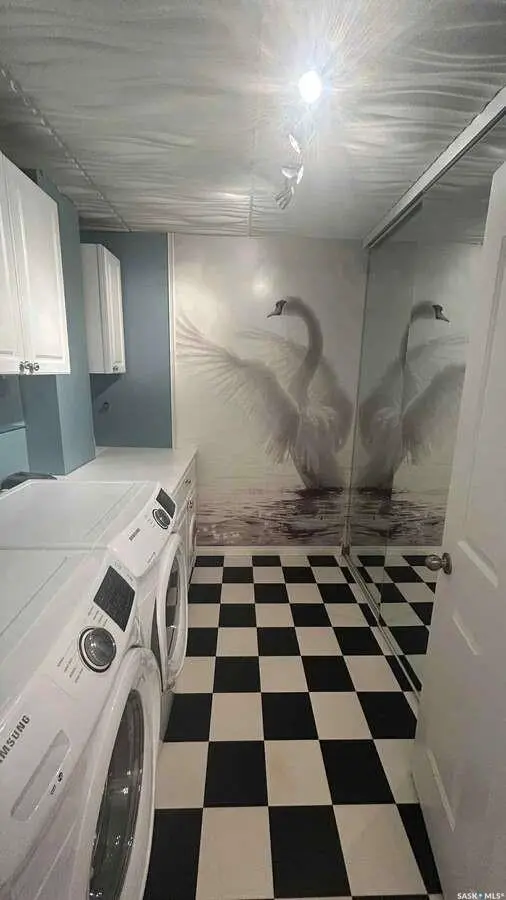 Saskatoon, SK S7K 7Y9,209D Cree PLACE #137