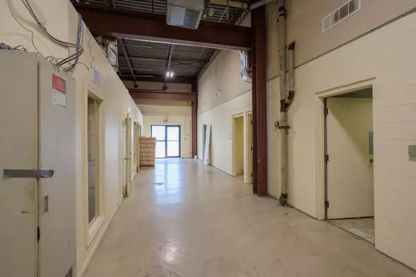 Guelph, ON N1K 1E6,685 Speedvale AVE #B