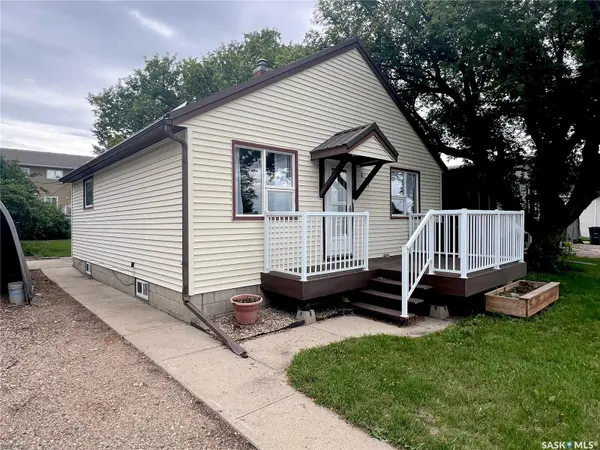 821 Valley STREET, Estevan, SK S4A 0C8