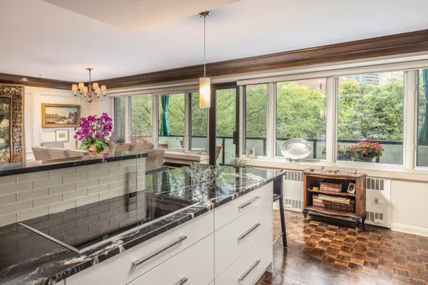 Toronto C09, ON M4W 1P8,120 Rosedale Valley RD #201