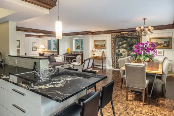 Toronto C09, ON M4W 1P8,120 Rosedale Valley RD #201