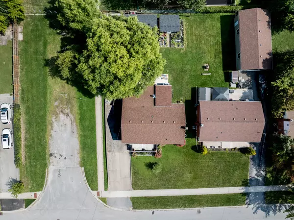 Niagara Falls, ON L2G 5C5,7400 Merritt AVE