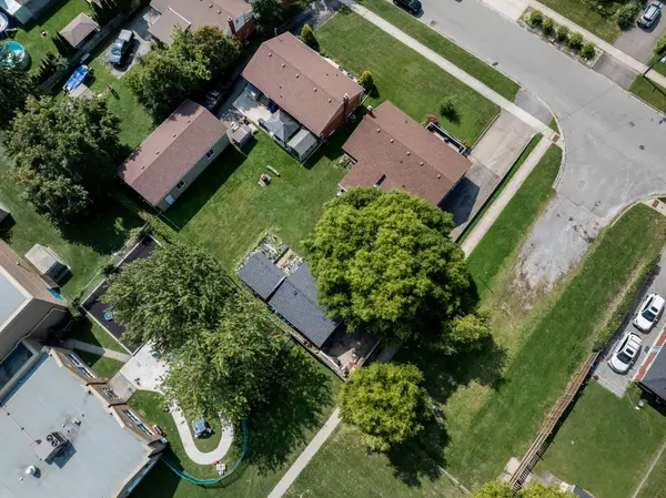 Niagara Falls, ON L2G 5C5,7400 Merritt AVE