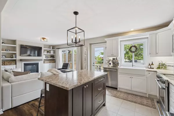 Clearview, ON L0M 1S0,257 Quebec ST