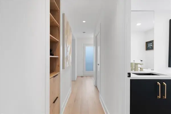 Hamilton, ON L9C 5G9,94 West 32nd ST