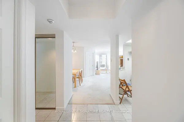 Toronto C04, ON M6B 1Z1,500 Glencairn AVE #309