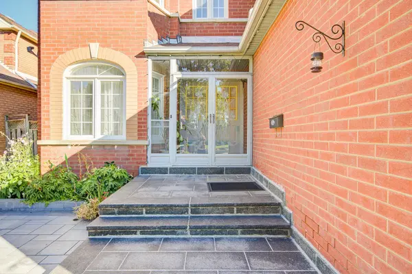 Markham, ON L3S 3L8,133 Joycedale ST