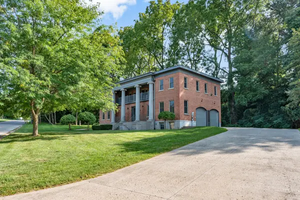 Niagara Falls, ON L2J 4L6,6638 Calaguiro DR