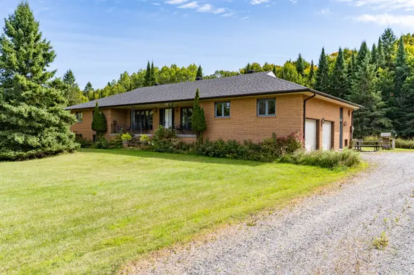 Muskoka Lakes, ON P1L 1X4,1419 Beatrice Townline RD
