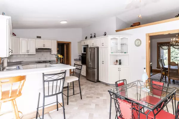 Muskoka Lakes, ON P1L 1X4,1419 Beatrice Townline RD