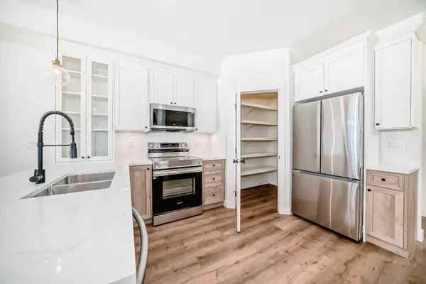 Olds, AB T4H 1H2,5204 50 ST