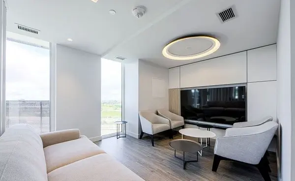 Toronto C06, ON M3H 0E3,30 Tretti WAY #911